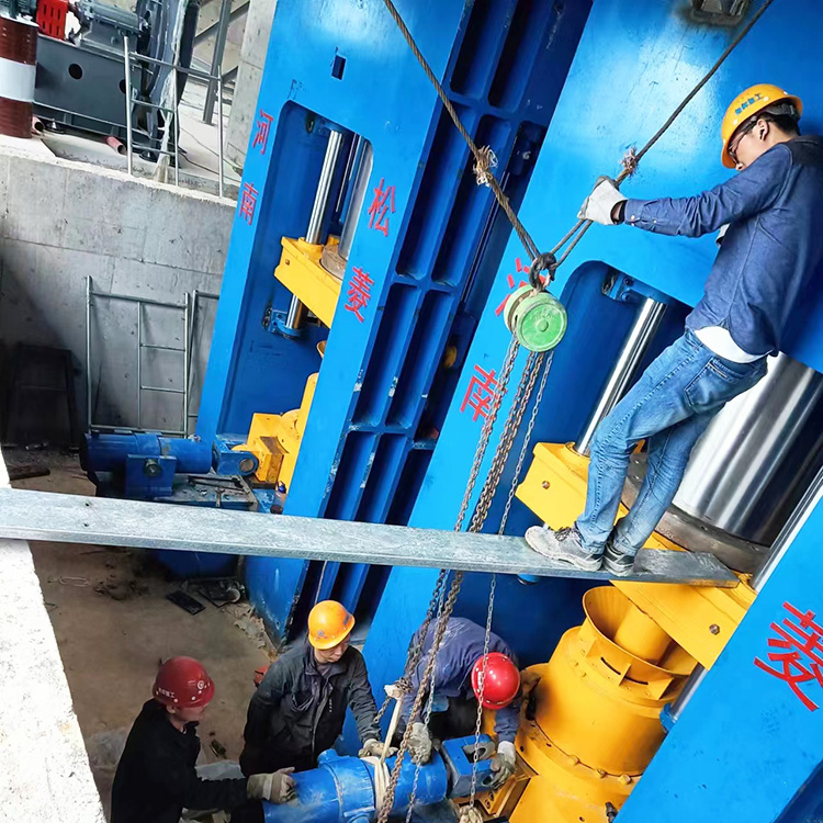 火燒鐵熱熔壓塊設備